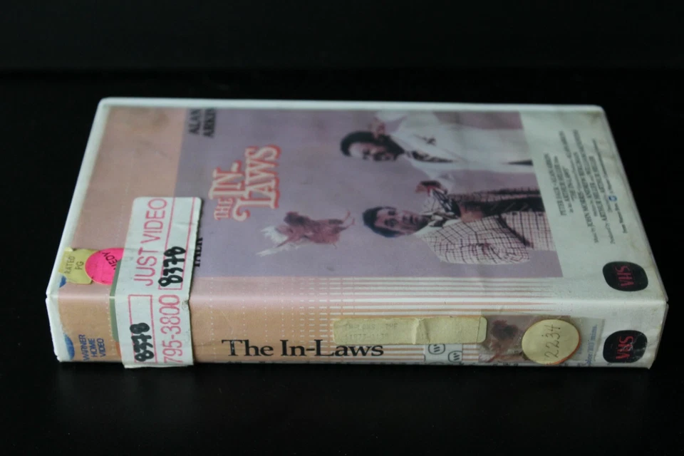 The In Laws VHS Video Cassette Tape Original Clamshell Case Ex Rental Peter Falk - Image 3 of 4