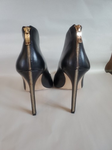 BCBGeneration Black Leather Sz 10M Wrapped Heel Pumps - Picture 16 of 18