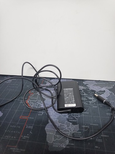 Original Dell 65 W - 19,5 V Laptop Adapter Ladegerät - LA65NM130