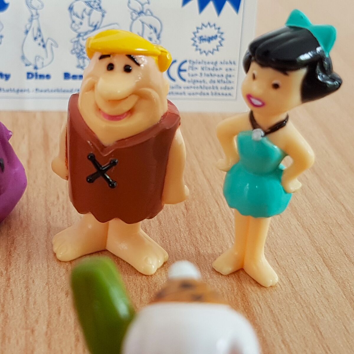 Vintage 90s FLINTSTONES FIGURINES SET miniature figures Vintage 90s FLINTSTONES FIGURINES SET miniature figures