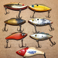 Vintage Lipless Rattling Crankbait Fishing Lures, Floaters + Sinkers, lot of 7