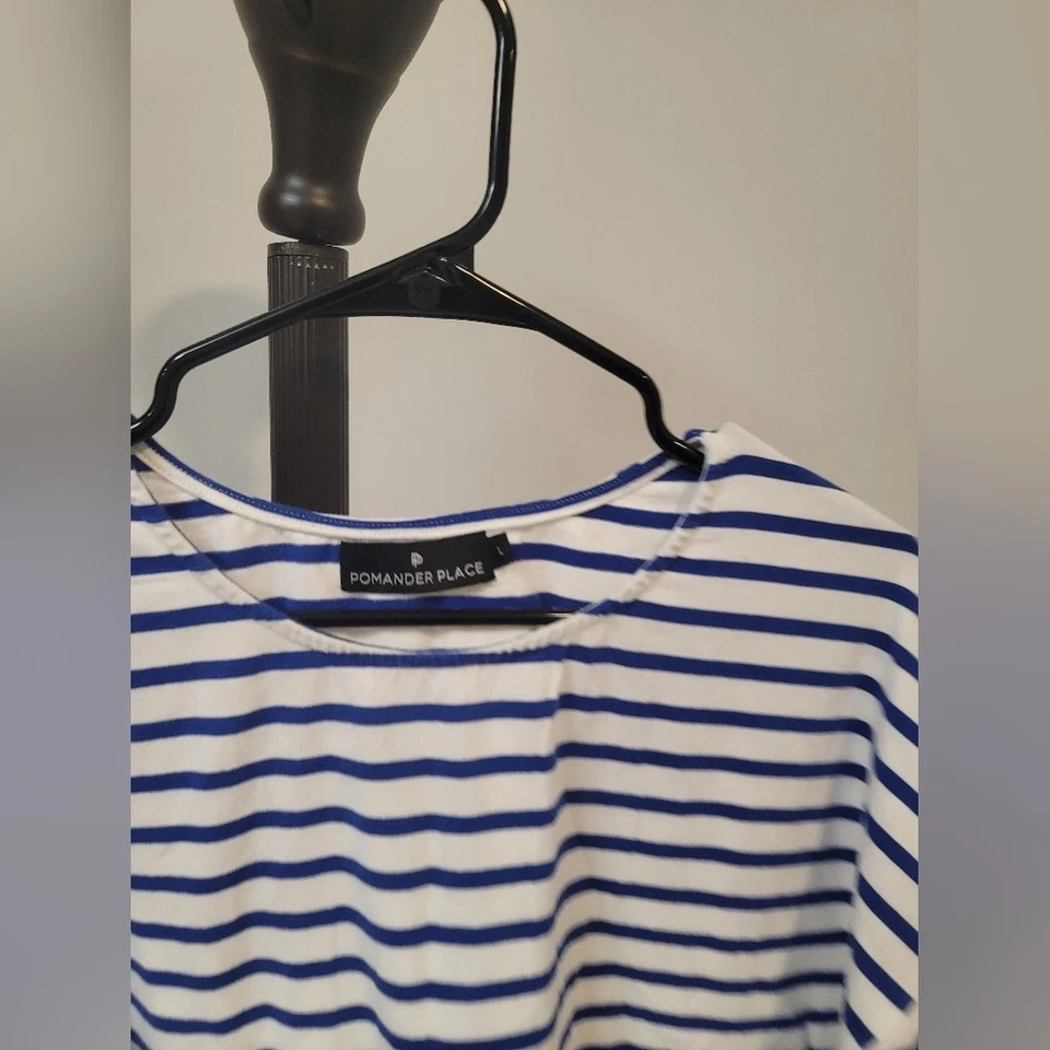 Top a rayas Tuckernuck Pomander Place Hayden para mujer talla L azul blanco manga larga Foto 3 de 4