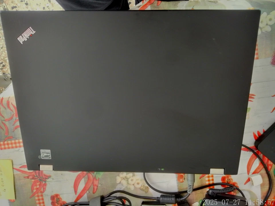 PORTATILE NOTEBOOK LENOVO T410 CPU CORE i5 560M 320 HD 4GB ram WINDOWS 7 pro - Immagine 4 di 4