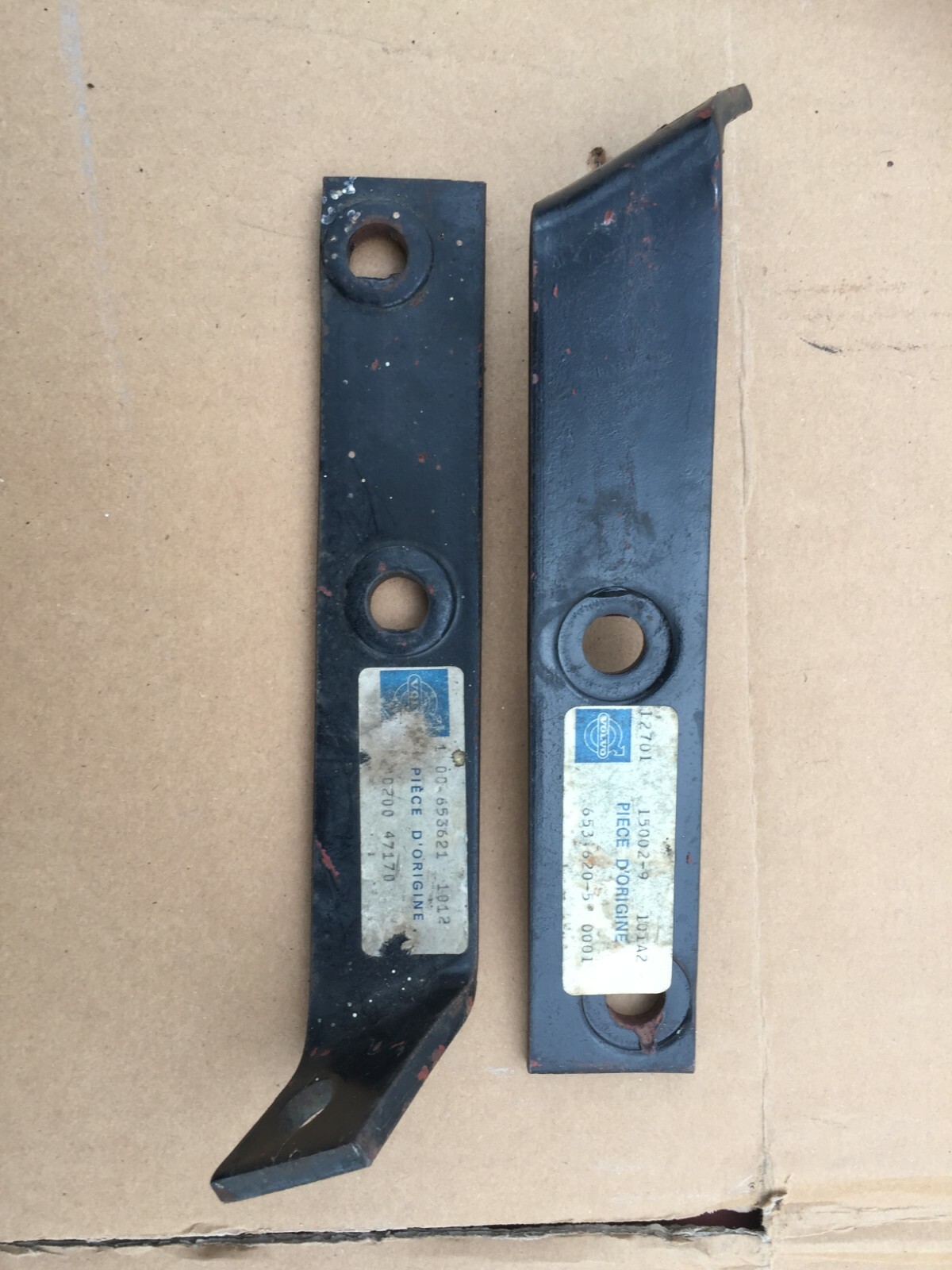 Supports pare-chocs arrière Volvo 122 Amazon ref 653620 653621 d'origine NOS en acier