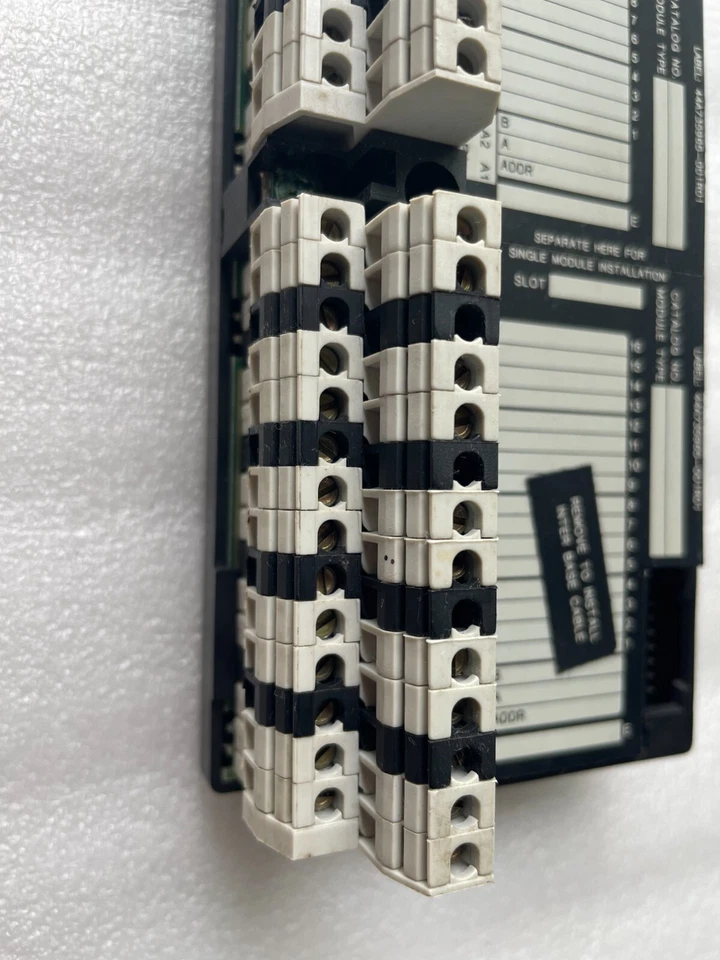 GE FANUC PLC iC670CHS002E I/O Base 2 Tier Box Terminal, i670CHS002E / GE FANUC - Image 2 of 4
