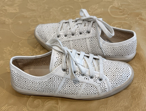 Women's LC Lauren Conrad White Fashion Sneakers Perforated Sz 8 Tennis Shoes. - Picture 5 of 8