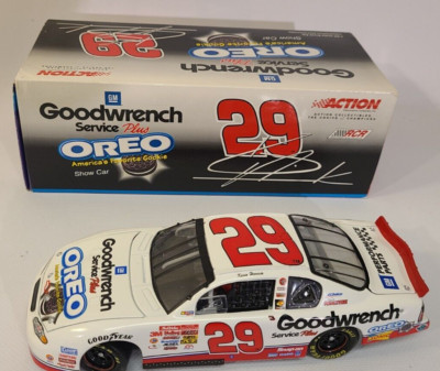 1:24 ACTION 2001 #29 GM Goodwrench Oreo Showcar Monte Carlo Kevin Harvick Rookie