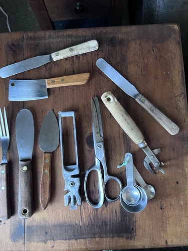 VTG Kitchen Utensils, Lot of 10 - Knife Shears And Scissors Sharpener, Etc.