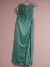 David's Bridal Long Sleveless Bridesmaid Dress Size 8 New Without Tags