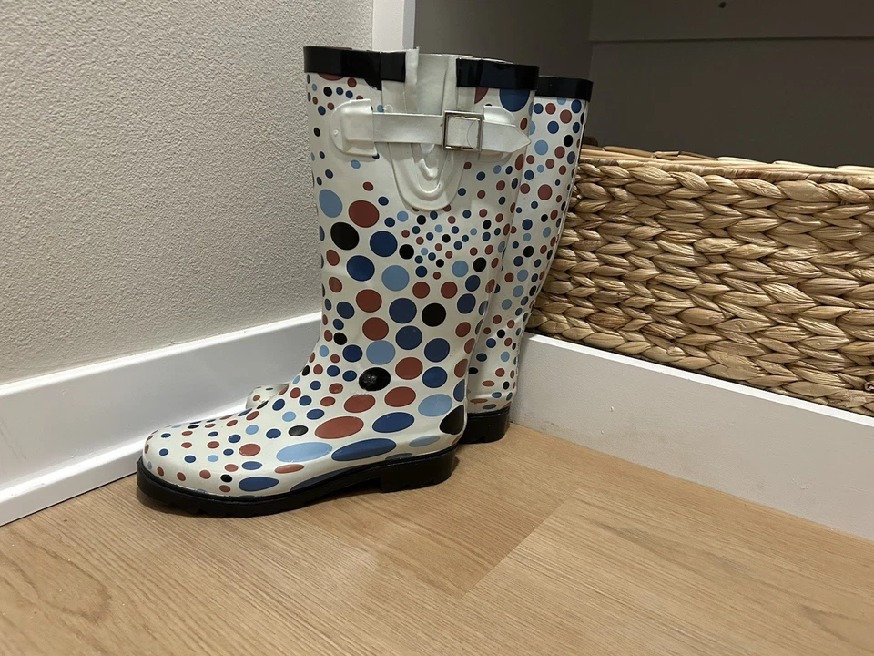 Botas de lluvia de goma para mujer primavera y verano crema con lunares azules y oxidados talla 6 Foto 4 de 4