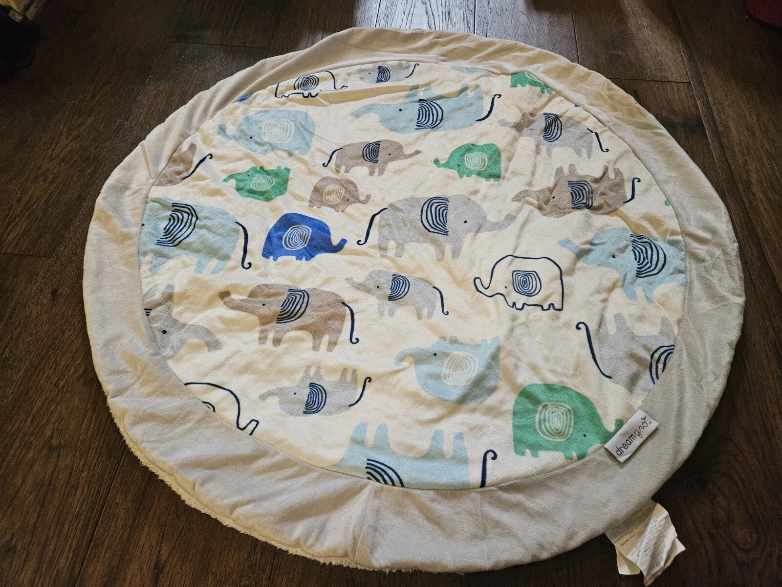 DreamGro Infant Plush Play Mat Elephants Used Condition Sherpa Backed 35" x 35"