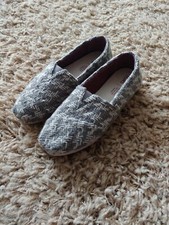 TOMS Classic Alpargata Woven Tweed Slip On Gray White Flat Loafer Women