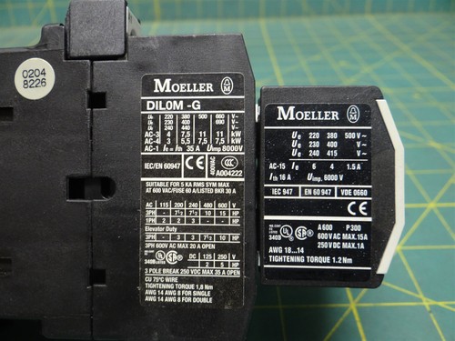 Moeller DIL0M-G/22 Auxiliary Contact Block 7.5 HP @ 230V 2NO+2NC Aux Contacts  - Picture 6 of 6