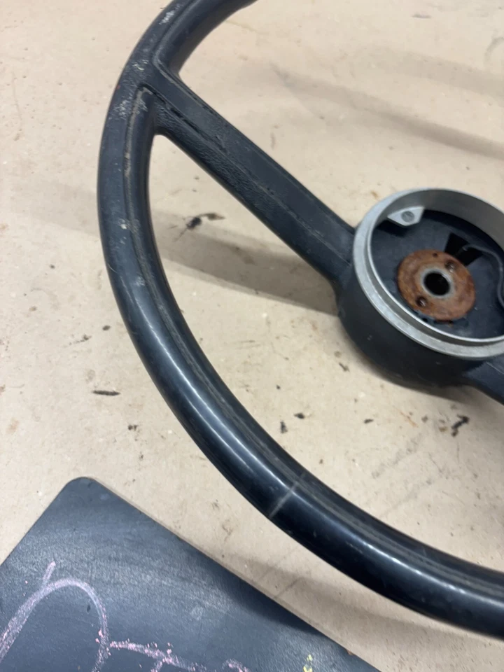 Dodge W150 D150 D250 D350 1979-1985 núcleo de volante de 2 radios 80 81 82 83 84 5 Foto 2 de 4