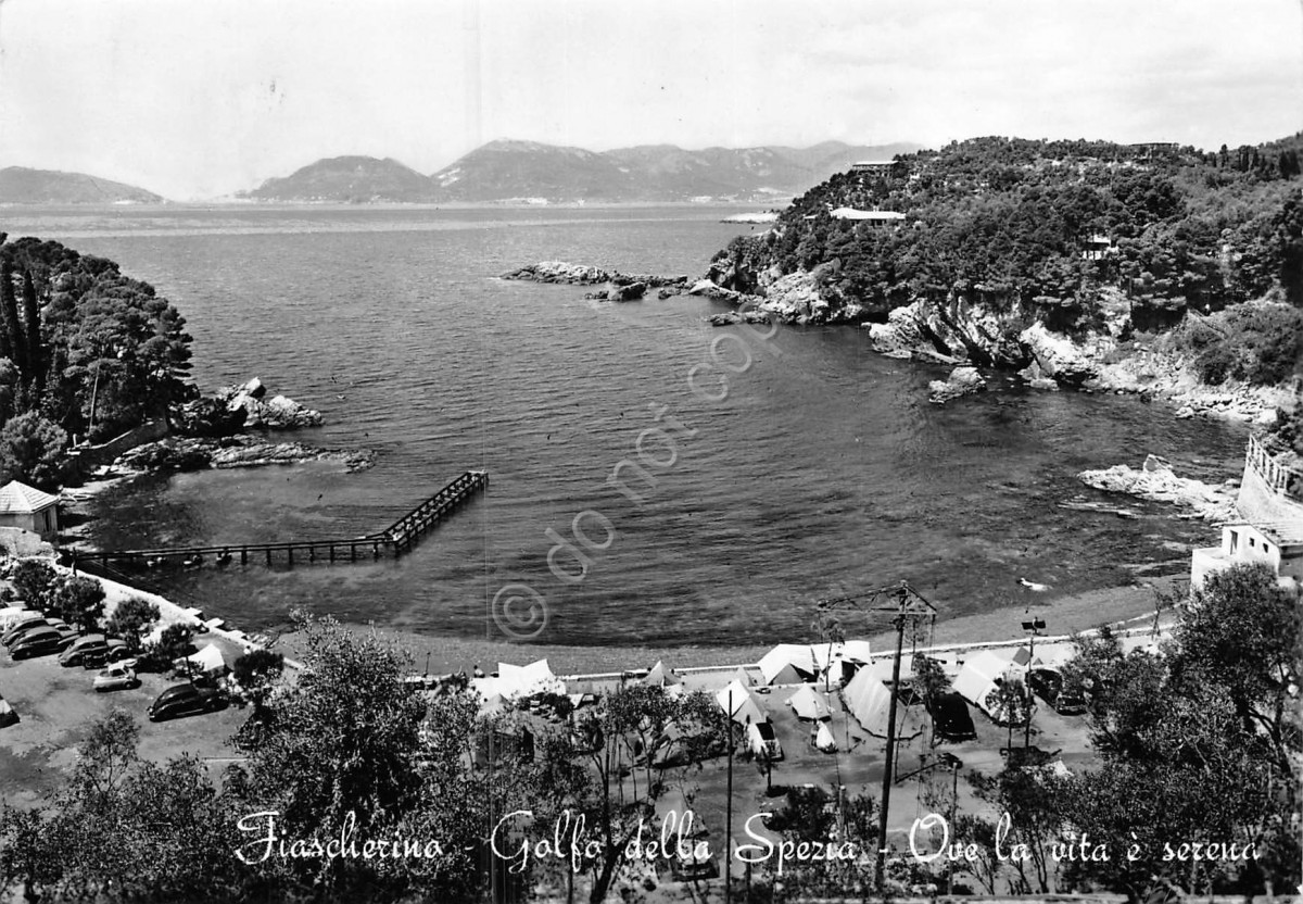 Cartolina Fiascherino La Spezia Panorama spiaggia 1961