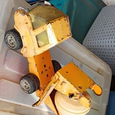 Tonka Pressed Steel Yellow Cement Mixer Truck Construction Vehicle