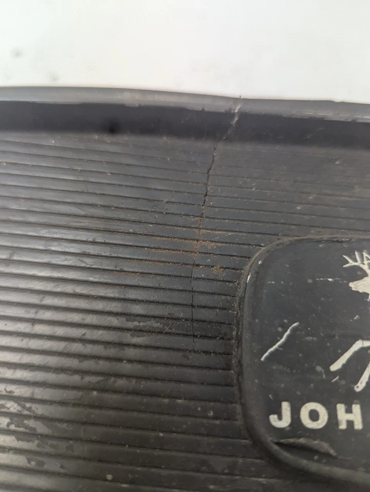 Used Upper Grille Panel For John Deere 112 and 110 Black Headlight - Image 3 of 4