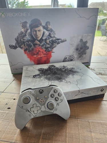 Xbox One X 1TB Gears 5 Limited Edition - Originalverpackt Top Zustand