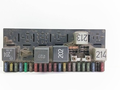 Audi 80 90 S2 B4 1994 Diesel Fuse Box 443941822A UST142643