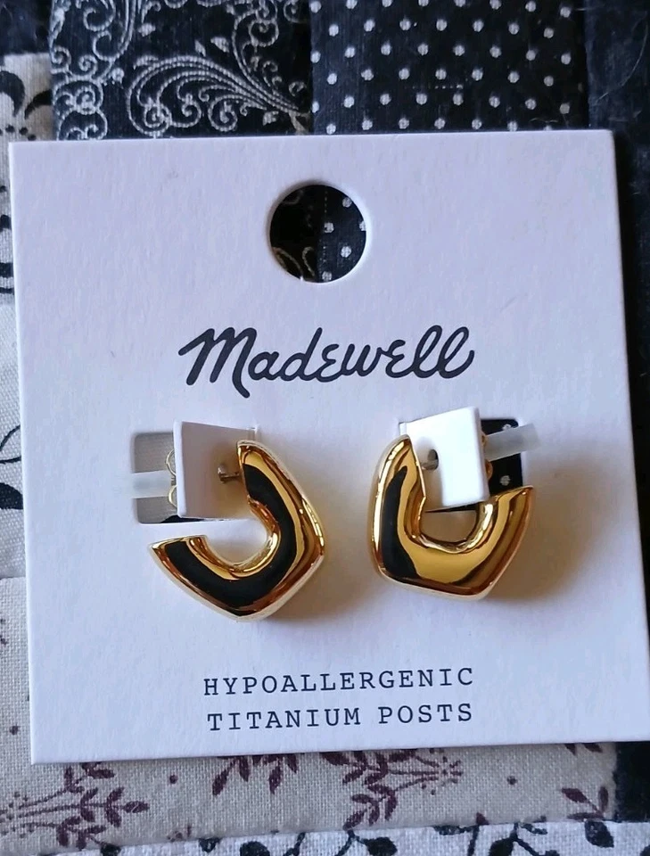 ✨️NWT Madewell Sculptural Chunky Hoop Earrings In Gold✨️ - Image 3 of 4