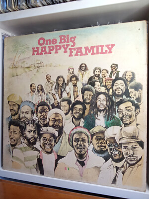 ONE BIG HAPPY FAMILY - ROOTS REGGAE 1st UK Press 1979 Bob Marley LP