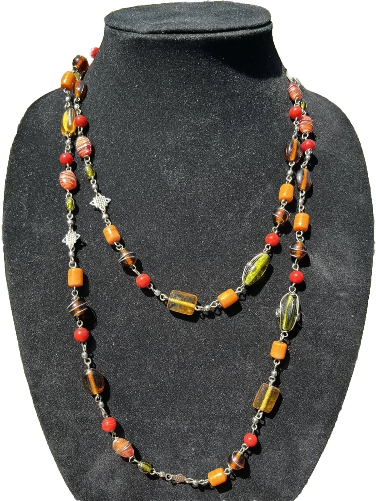 MICHAEL KORS Collana filo lungo MCM anni 50 misto vetro artistico pietra ambra corallo filo ritorto