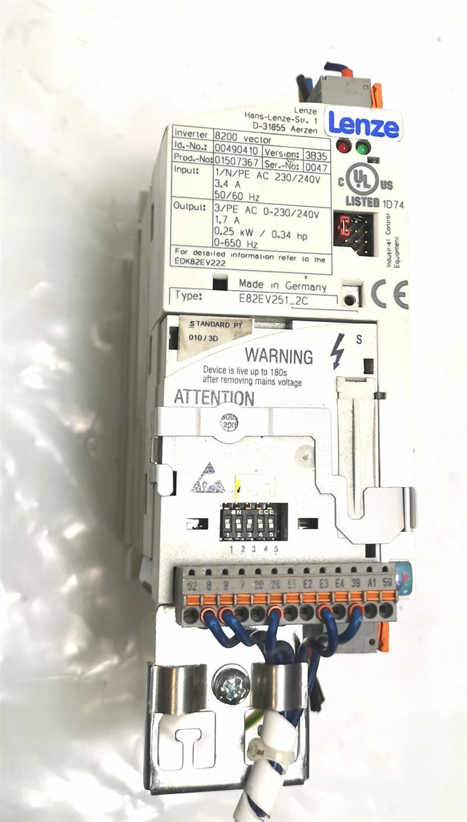 Przetwornica częstotliwości Lenze E82EV251_2C 00490410 0,25 KW Bardzo popularny, gwarancja jakości
