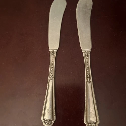 Towle 1924 Sterling Louis XIV Flat Butter Knife Spreader 5-7/8  “M” Mono (2)