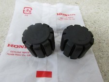 NOS HONDA ATC250R ATC185S ATC200X TRX125 OEM FRONT TANK RUBBERS 17611-HA5-000
