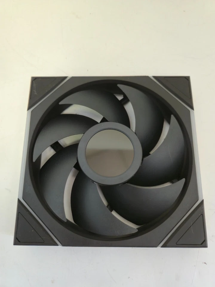 UNTESTED - FAN ONLY - Lian Li Uni Fan TL Wireless LCD 140 - Black - Image 3 of 4