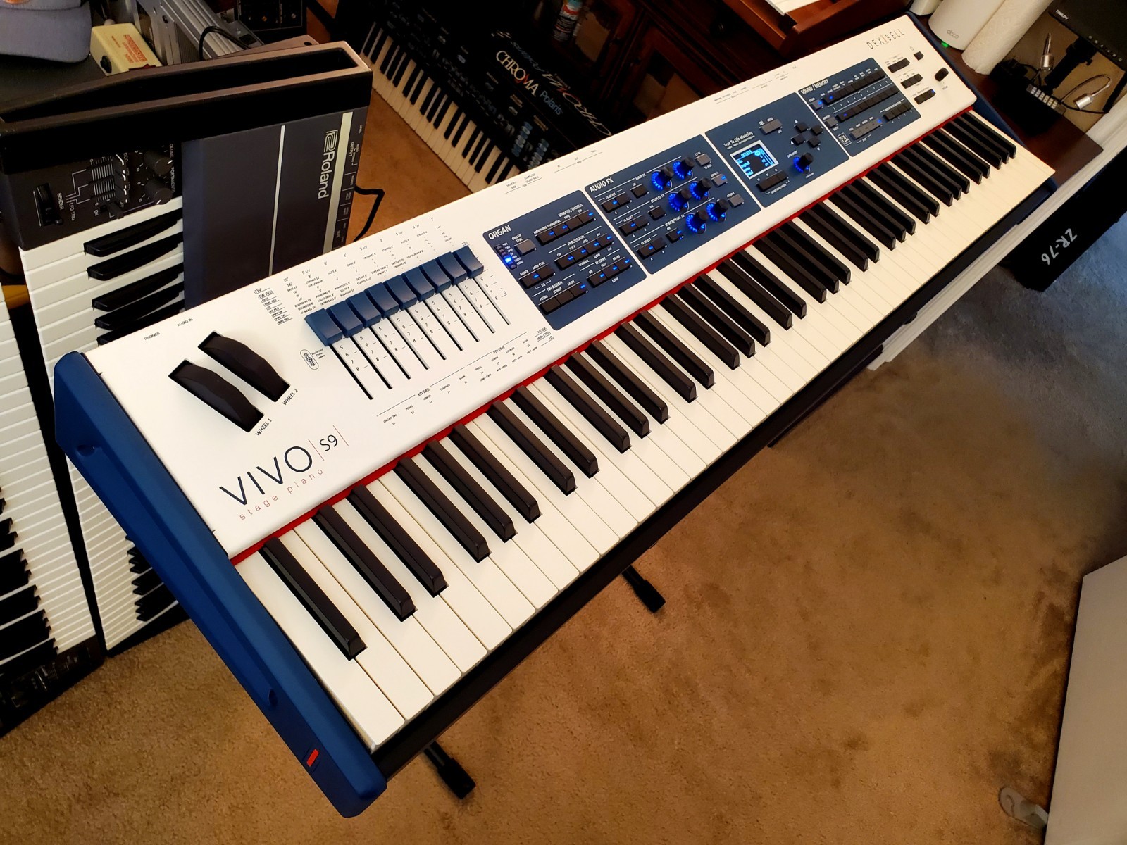 MUST SEE!!! DEXIBELL VIVO S9 PROFESSIONAL STAGE PIANO STILL IN FACTORY BOX!