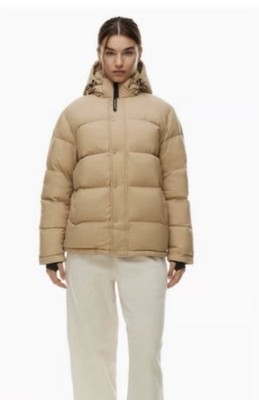 Aritzia super puff Coat Jacket Women s Medium 
