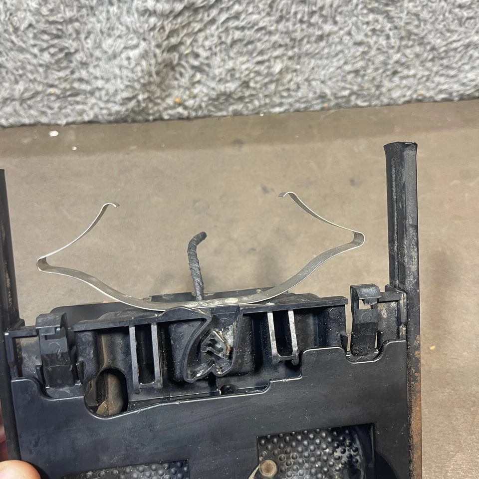 Cenicero portavasos Ford F150/97-02 Expedition 97-03 bandeja de cenizas tablero delantero gris Foto 4 de 4