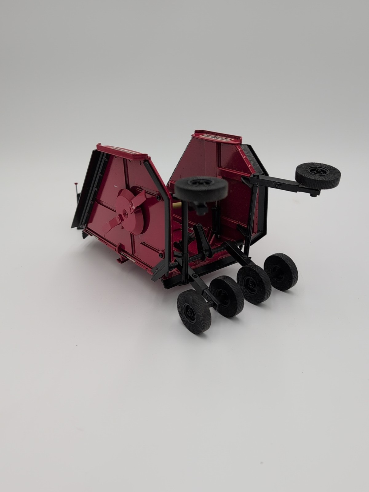 1/16 DCP Bush Hog 2615 Legend Batwing Mower