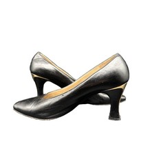 Vintage 90s ST. JOHN Black Leather Classic Pumps Gold Heel Womens Sz 9 ITALY KC