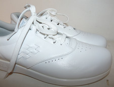 SAS Free Time White Women 10S Walking Shoes USA Made Lace Up Low