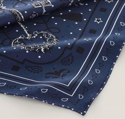 エルメスLESBANDANASDESOIE SILK BANDANAS