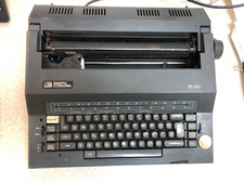 Smith Corona SE 200 With Case and Power Cord thumbnail