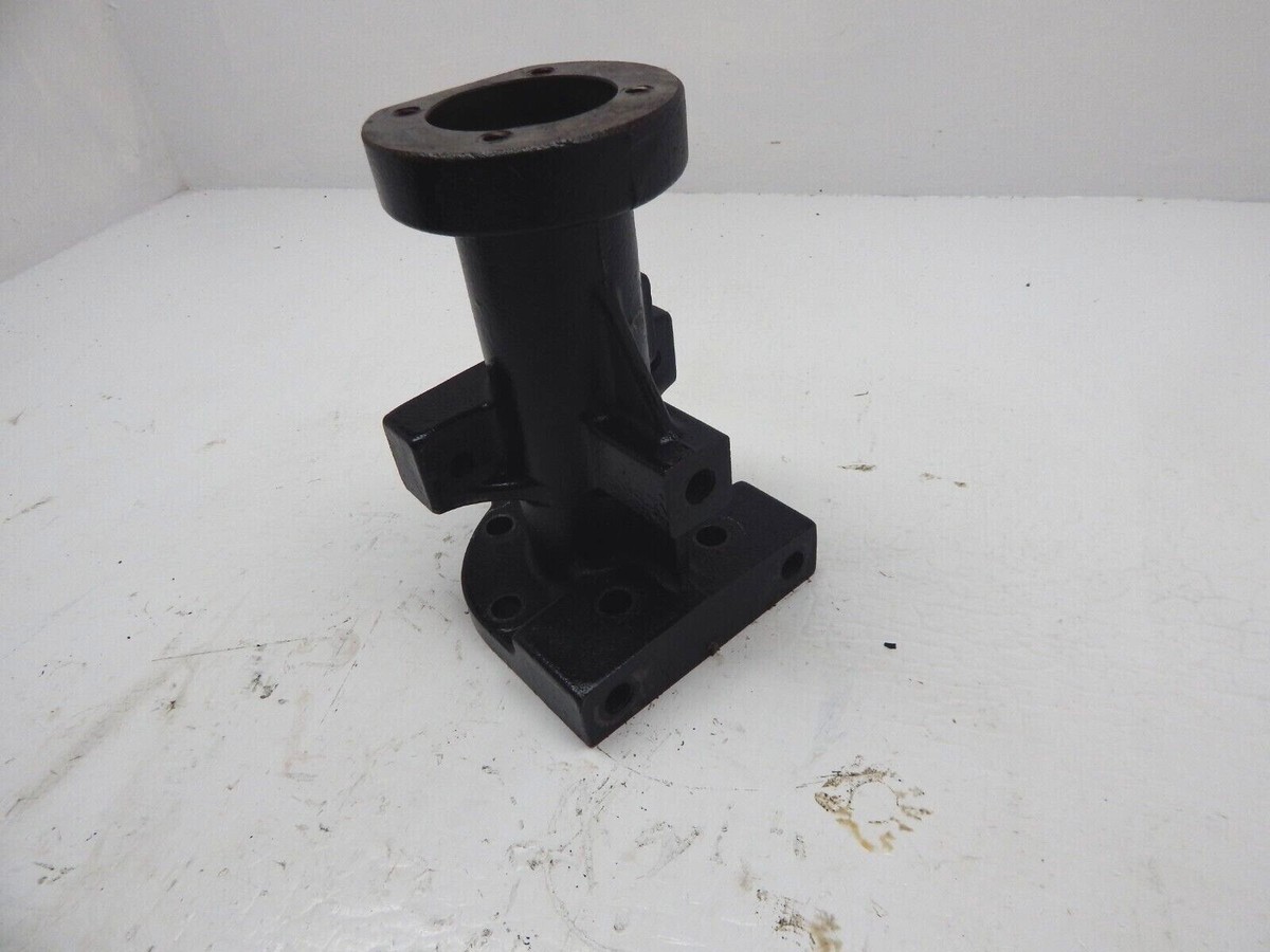 John Deere 318 330 Peerless Transmission Rear Axle Housing M85566  