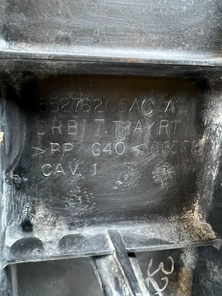 Bandeja de batería derecha para pasajero Dodge Ram Cummins 2003-2009 OEM 55276205ACA 2500 3500 Foto 3 de 4