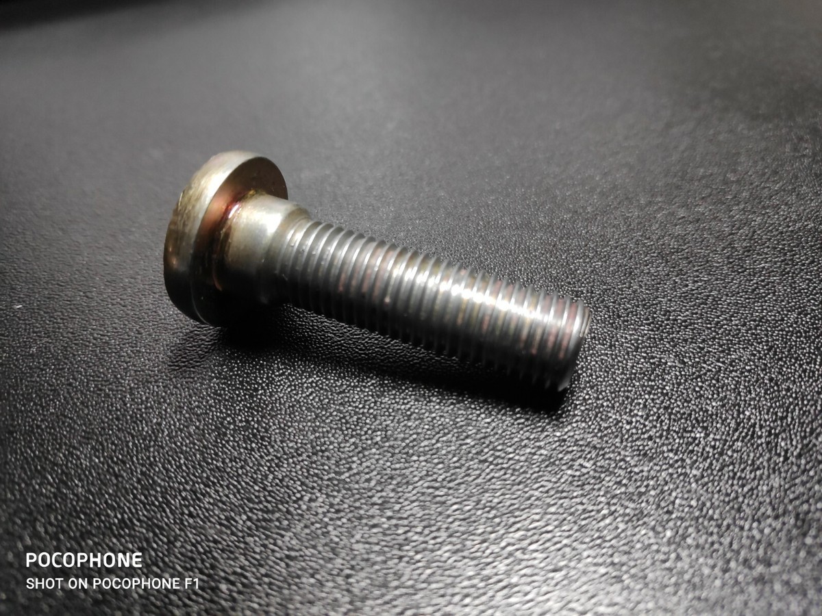 シャフト　EZバー Kawasaki ZX9R handlebar bolt 10x37 demi-guidon vis 92153