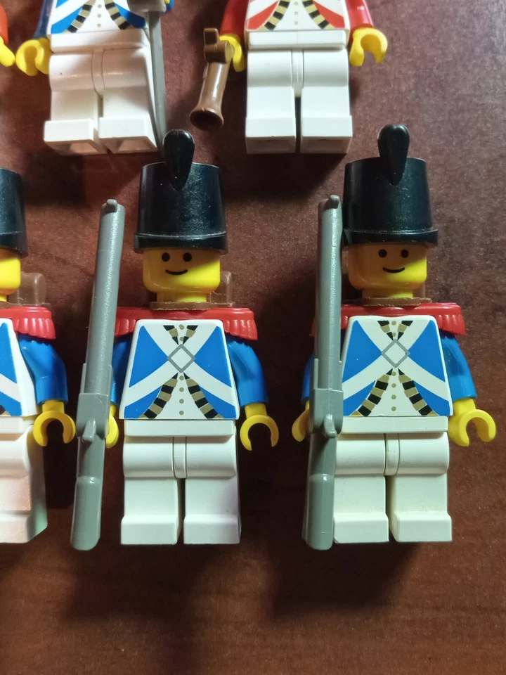Lego Castillo Piratas Oficial Imperial Minifigura Lote Clásico Azul Rojo Abrigo Naval Foto 4 de 4