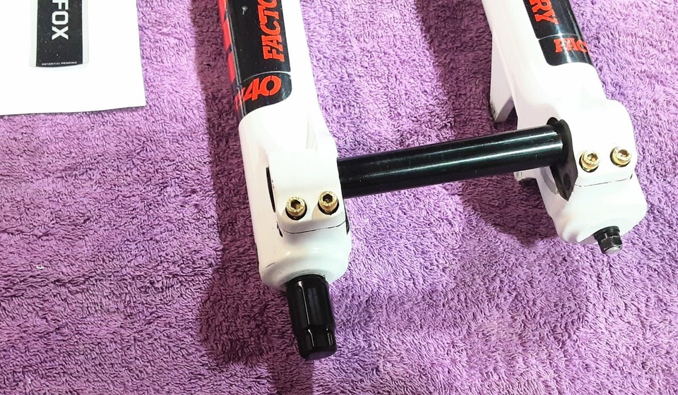 Fox 40 Fit RC2 26" Downhill Triple Forks. SurRon, Enduro etc. Good