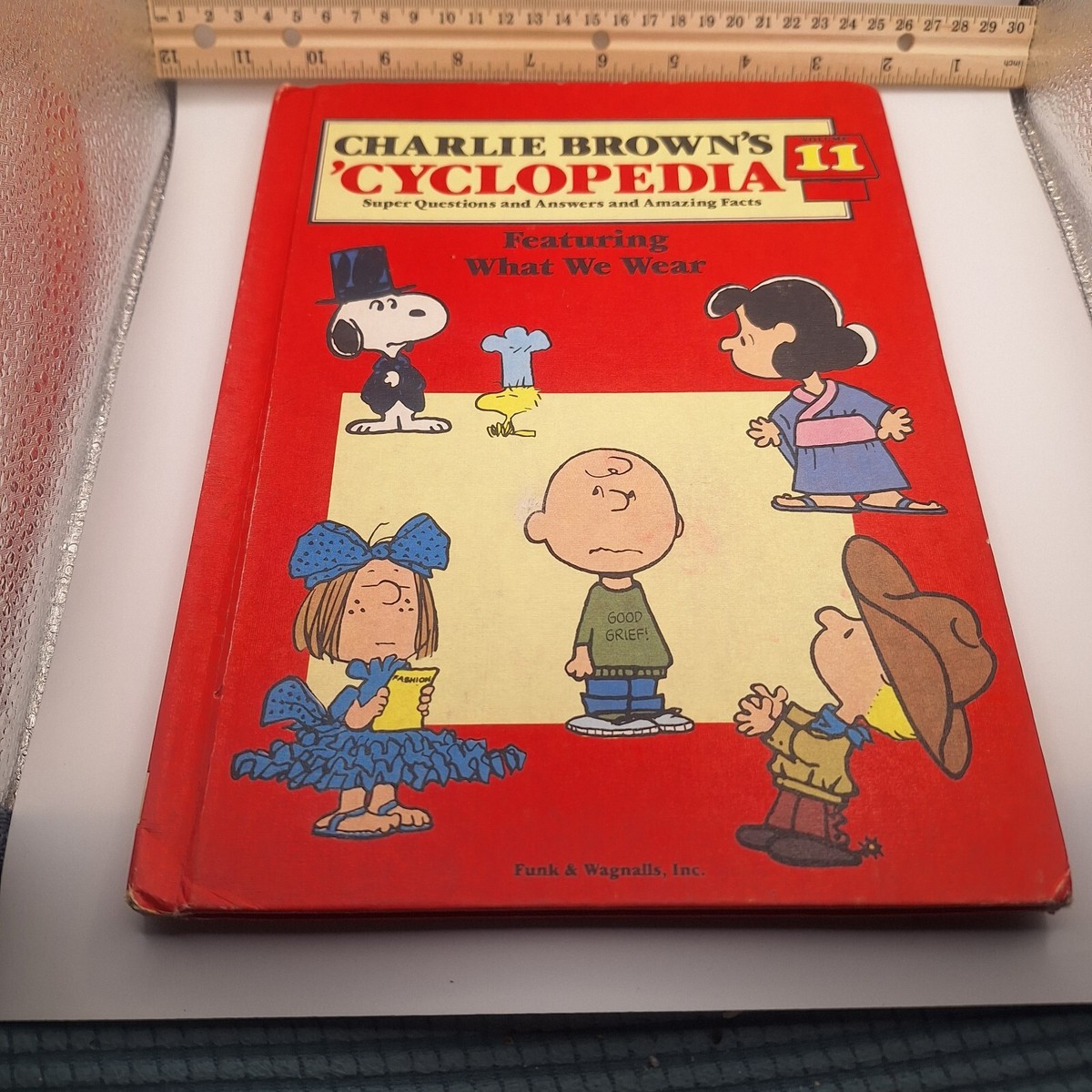 Charlie Brown's Cyclopedia 1980.1990年代 ORIGINAL Vintage 1980 Charlie Brown Cyclopedia Volume 11