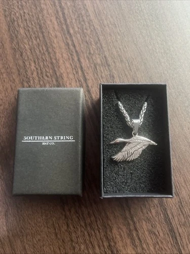 Exclusive Southern String Hat Co Richii Silver Duck Chain Rare Sold Out - product listing photo