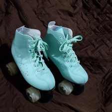 Roller Skates Woman 6.5 Euro 37 Mint Green in carry case w/ tools-Wheels Light 