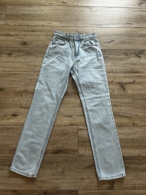 Hellblaue Jeans