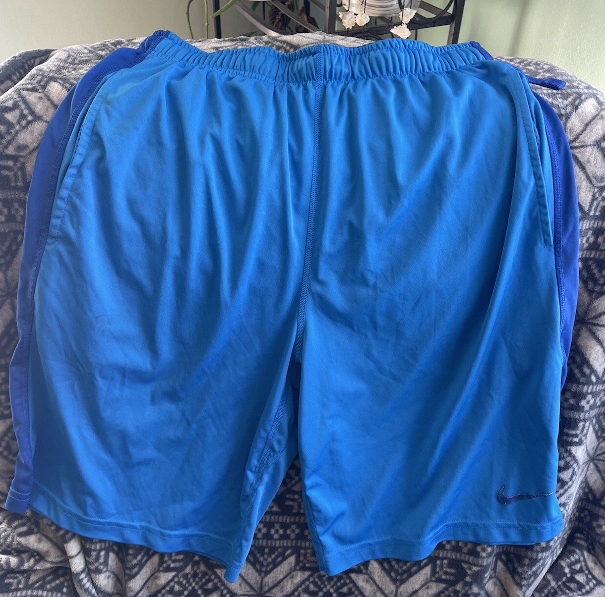 Nike Dri Fit Shorts RN# 56323 CA# 05553 Men's Medium, Blue with