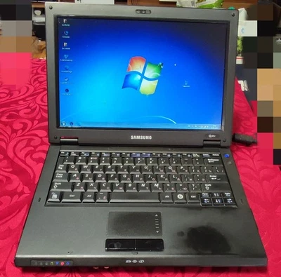 Samsung 12zoll/Win7 64/320 HDD/2GB RAM/Office/Bluetooth/WLAN/Webcam/Top Angebot - Bild 1 von 4