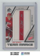 2010-11 SP Game Used Team Marks Auto Patch Luc Robitaille Auto /50 #TM-LR